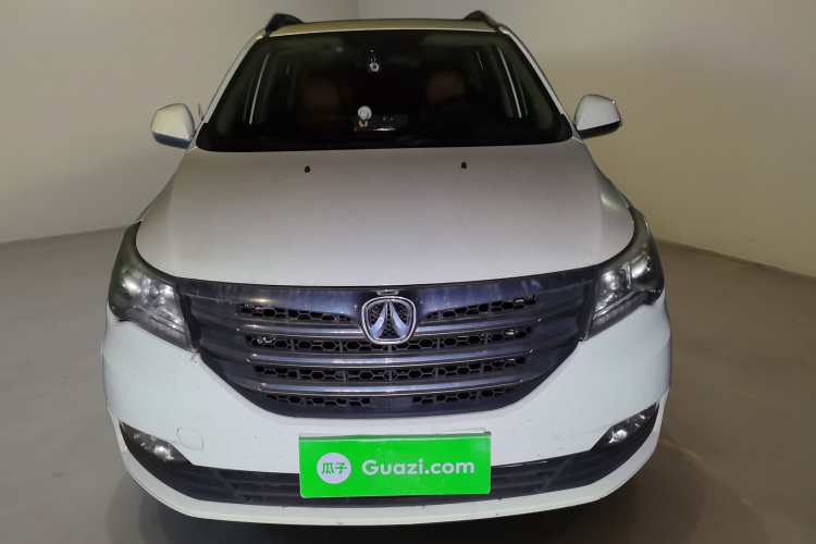 北汽威旺M50F 2017款 1.5L 舒适型车身外观2