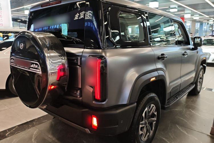 北京越野 北京BJ40 2024款 2.0T 全新城市猎人版 侠客型车身外观7