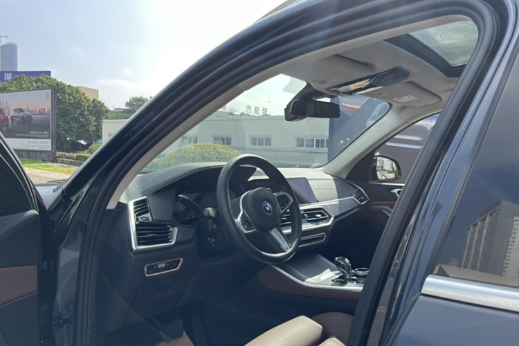 宝马X5(进口) 2022款 xDrive30i M运动套装局部细节9001
