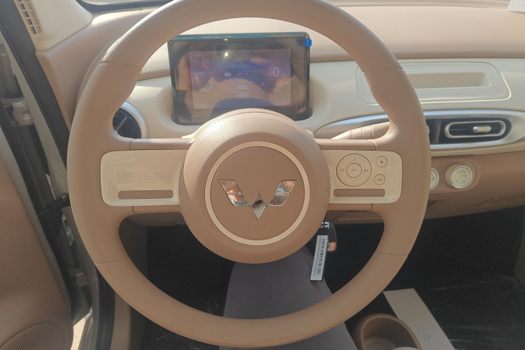 五菱汽车 宏光MINIEV 2025款 四门版 进阶款中控内饰13