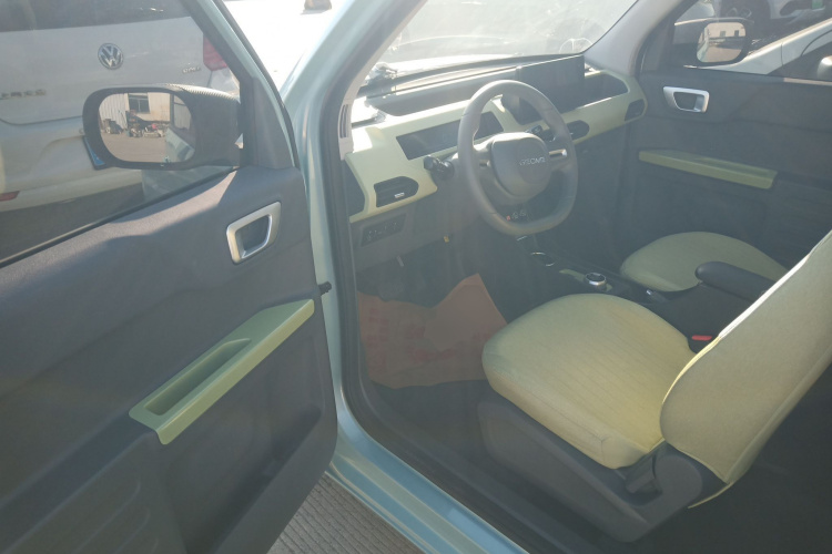 吉利银河 2024款 熊猫mini 200km 耐力熊中控内饰20