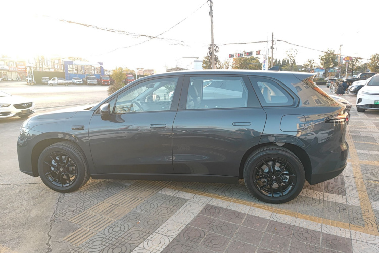 零跑汽车 零跑C10 2024款 410舒享版车身外观4