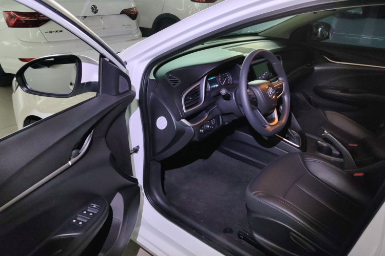 别克 英朗 2021款 改款 典范 1.5L 自动精英型中控内饰7003