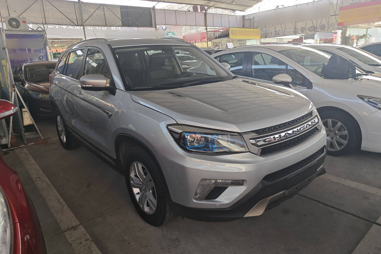 长安CS75 2014款 2.0L 手动豪华型 国V车身外观3