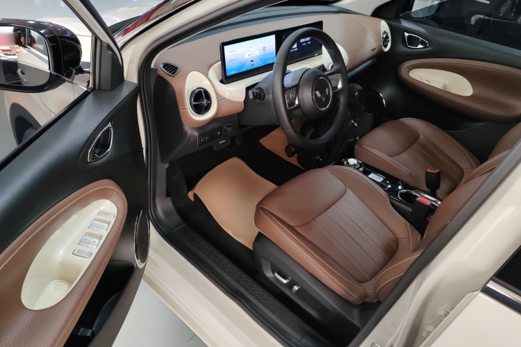 五菱汽车 五菱缤果 2023款 333km 灵犀互联+款中控内饰20