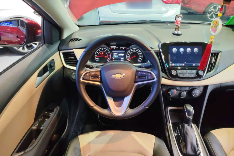 雪佛兰 科鲁泽 2022款 320 自动悦享天窗版中控内饰13