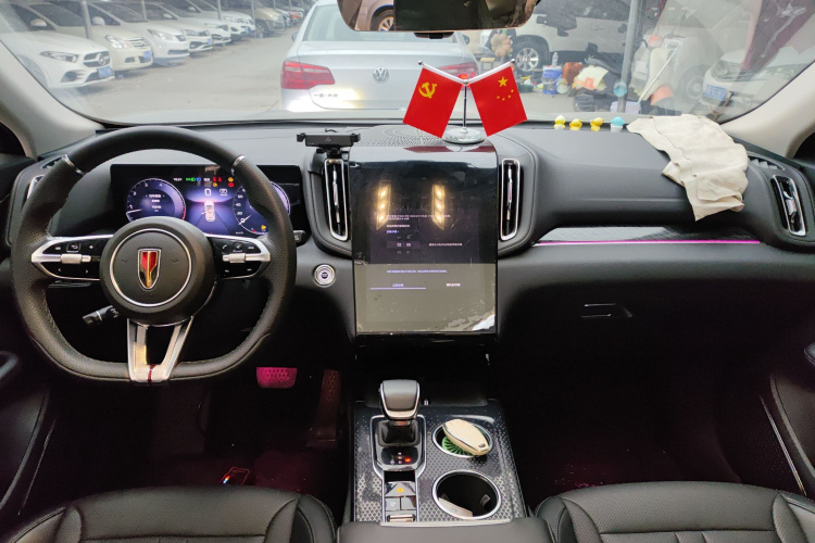 红旗HS3 2023款 1.5T 两驱善为版中控内饰12