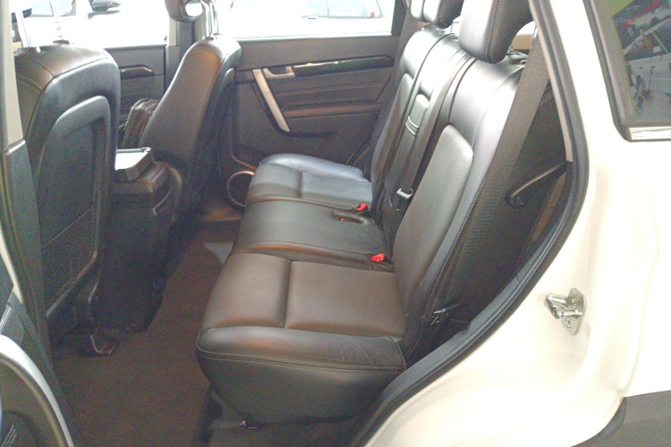 雪佛兰 科帕奇 2015款 2.4L 两驱城市版 7座中控内饰21