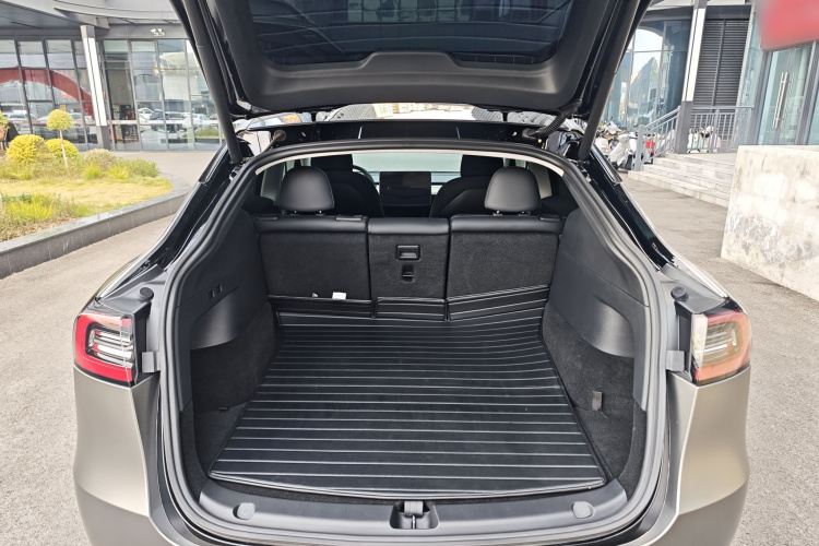 特斯拉 Model Y 2021款 标准续航后驱版中控内饰7015