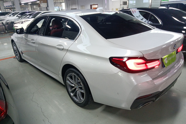 宝马5系 2022款 改款 525Li M运动套装车身外观4