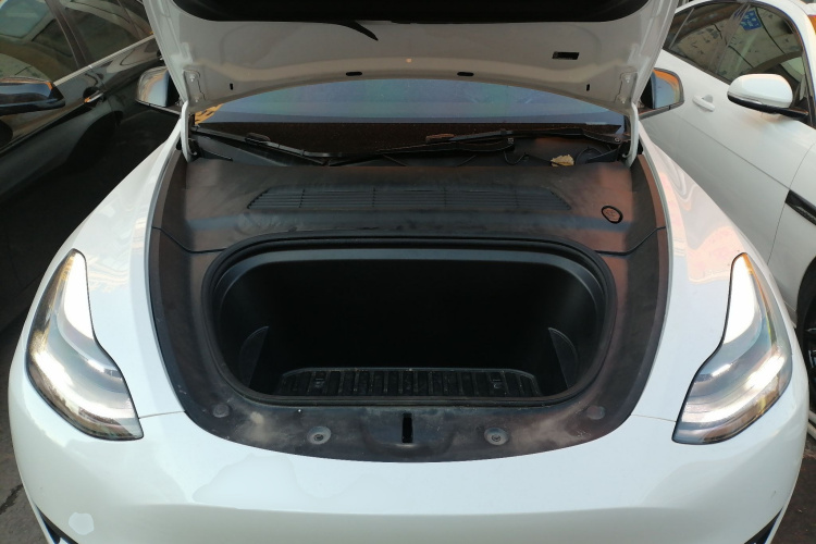 特斯拉 Model Y 2022款 后轮驱动版机舱底盘24