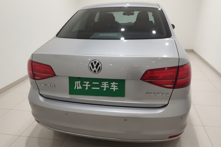 大众 速腾 2018款 1.6L 自动舒适型车身外观6