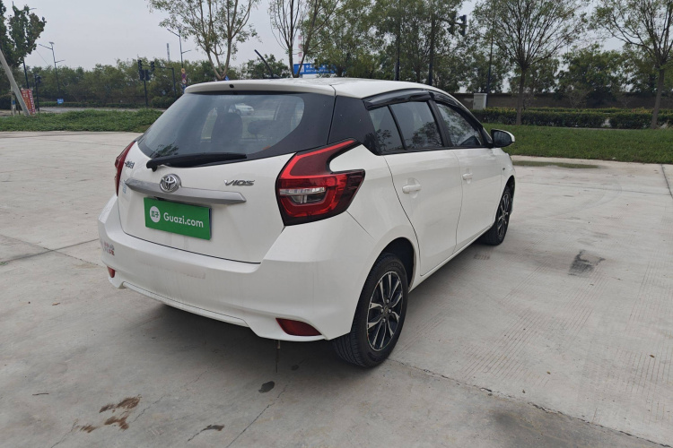 丰田 威驰FS 2021款 1.5L CVT锋驰版车身外观6004