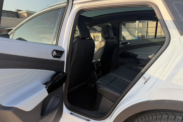 大众 ID.4 X 2022款 纯净长续航版中控内饰7004