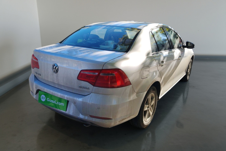 大众 宝来 2013款 1.6L 自动时尚型车身外观7