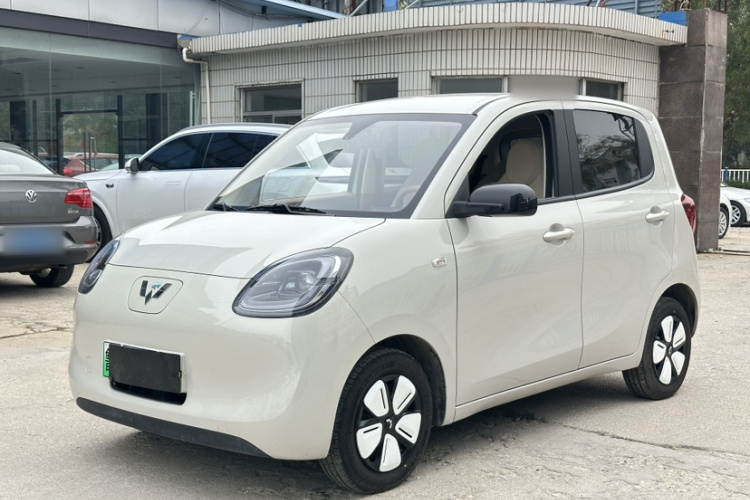 五菱汽车 宏光MINIEV 2025款 四门版 进阶款车身外观1