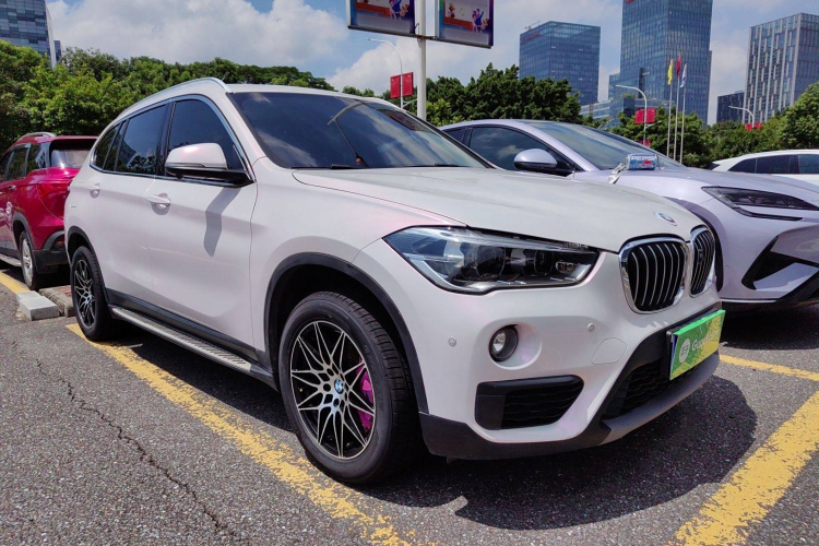 宝马X1 2018款 sDrive18Li 时尚型车身外观6002