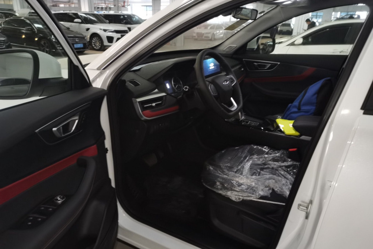 奇瑞 瑞虎7 2025款 卓越版  1.5T CVT全球版中控内饰20