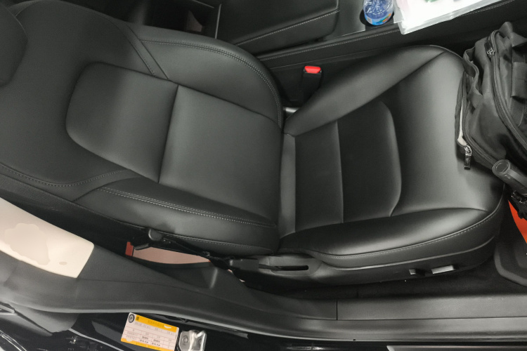 特斯拉 Model 3 2022款 后轮驱动版局部细节41