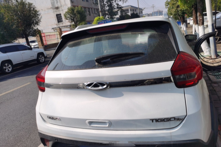 奇瑞 瑞虎3X 2017款 1.5L 自动时尚版车身外观6