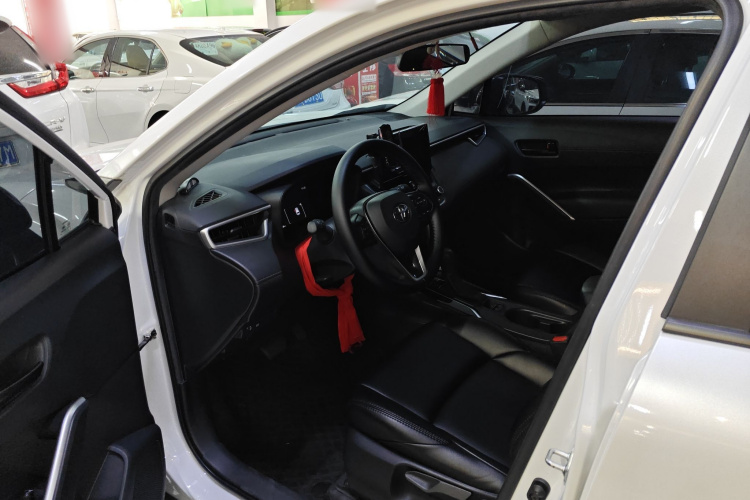 丰田 锋兰达 2023款 2.0L CVT领先版中控内饰7003