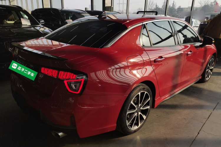 领克03 2020款 2.0TD 自动劲版车身外观7