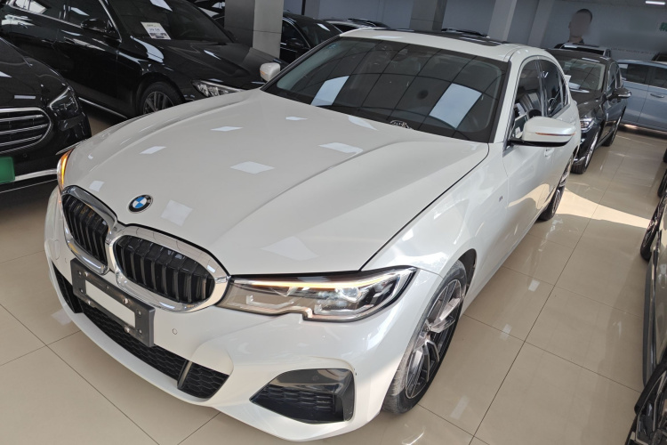 宝马3系 2022款 325Li M运动套装车身外观1