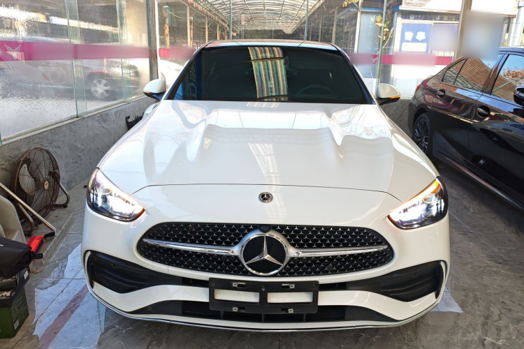 奔驰C级 2023款 改款 C 260 L 运动版车身外观2