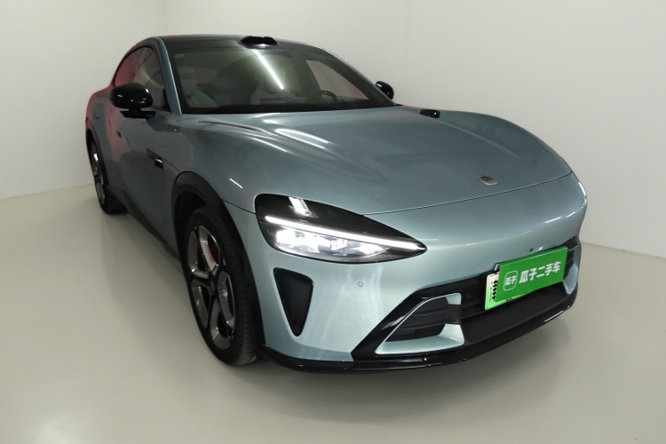 小米汽车 小米YU7 2025款 超长续航高性能四驱Max版车身外观3