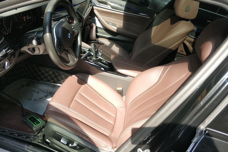 宝马5系 2019款 525Li M运动套装局部细节19