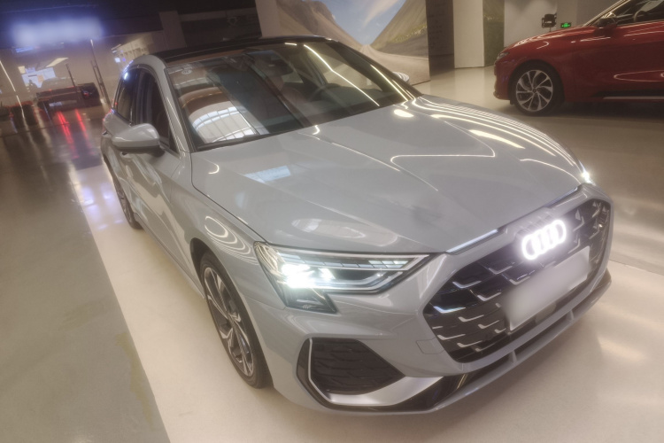 奥迪A3 2025款 Sportback 35TFSI 飞驰尊享型车身外观6002