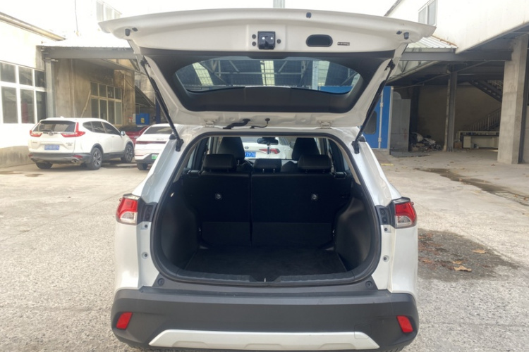 丰田 卡罗拉锐放 2022款 2.0L 先锋版局部细节23