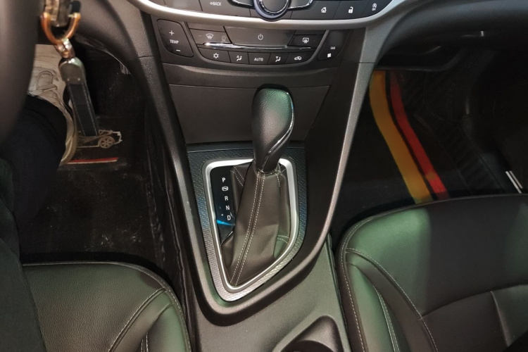 别克 英朗 2019款 18T 自动互联精英型 国V局部细节18