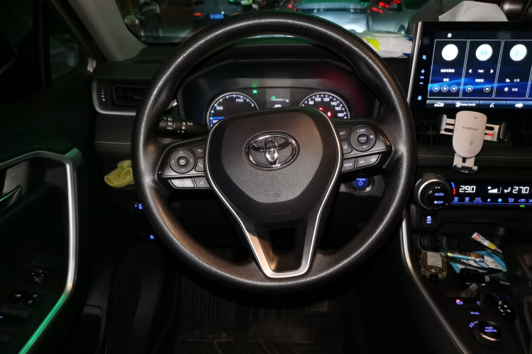 丰田 威兰达 2020款 双擎 2.5L E-CVT四驱豪华版中控内饰13