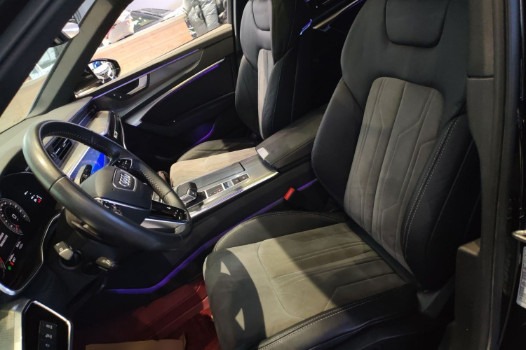 奥迪A6L 2020款 45 TFSI 臻选动感型中控内饰19