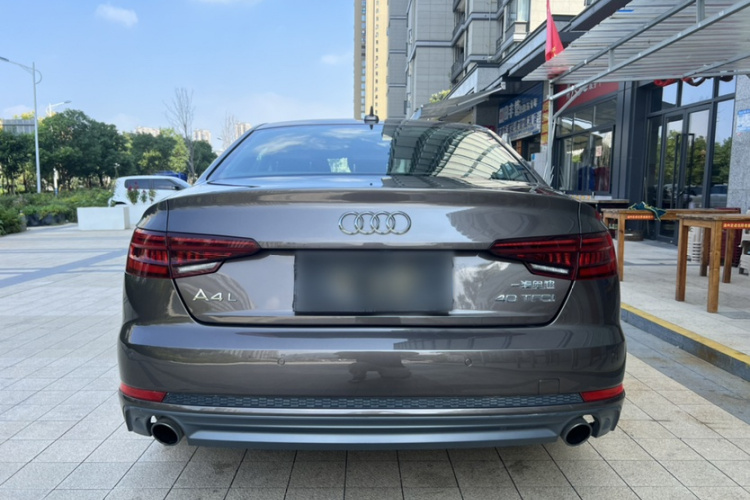 奥迪A4L 2018款 30周年年型 40 TFSI 时尚型车身外观6006