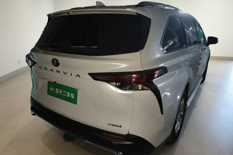 丰田 格瑞维亚 2023款 2.5L混动 舒适版车身外观7