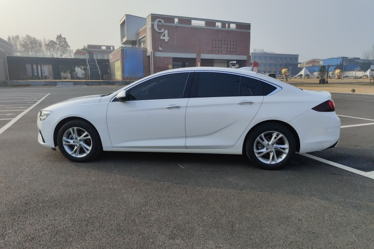 别克 君威 2020款 552T 精英型车身外观6007