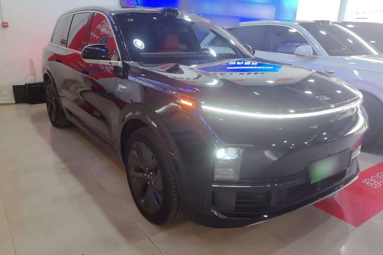 理想汽车 理想L9 2022款 Max车身外观3