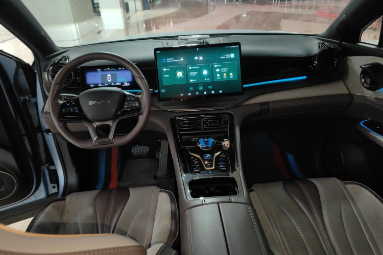 比亚迪 护卫舰07 2023款 DM-i 100KM 豪华型中控内饰12