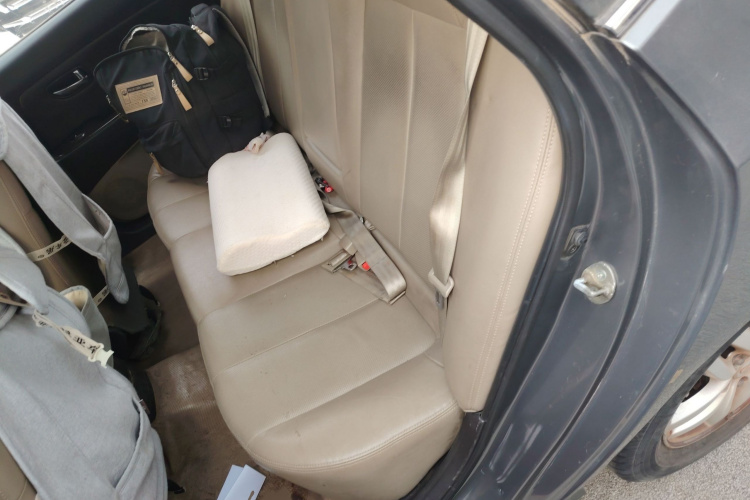 现代 悦动 2011款 1.6L 自动豪华型中控内饰7004