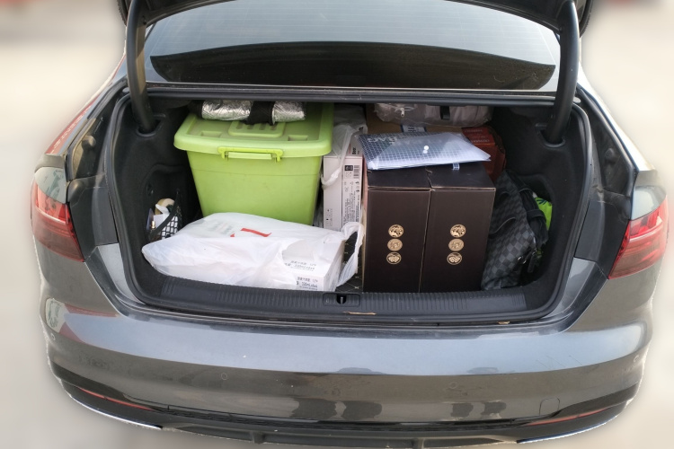 奥迪A4L 2024款 40 TFSI 豪华动感型中控内饰23