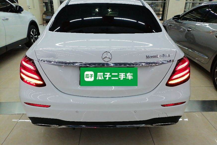 奔驰E级 2020款 改款 E 260 L 运动型车身外观6004