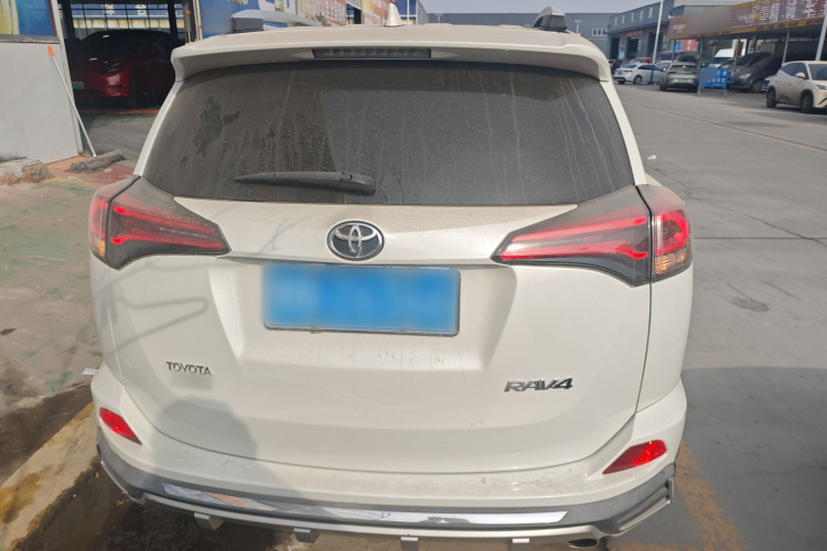 丰田 RAV4荣放 2018款 2.0L CVT两驱风尚X版车身外观6004