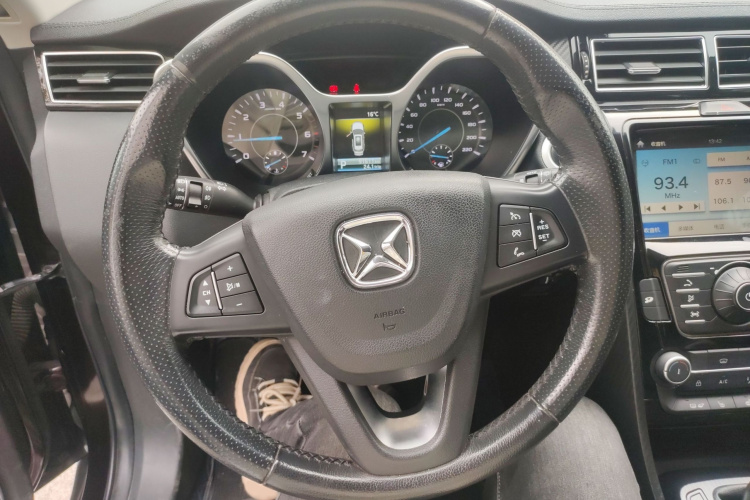 江铃 驭胜S330 2016款 1.5L GTDi 自动两驱尊贵版局部细节13