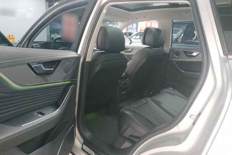 红旗HS5 2023款 2.0T 旗享Pro版中控内饰21