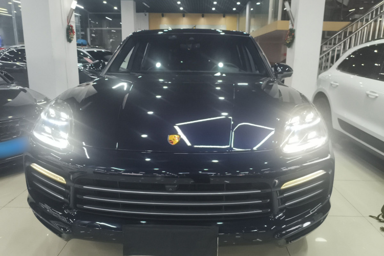 保时捷 2018款 Cayenne 3.0T车身外观2