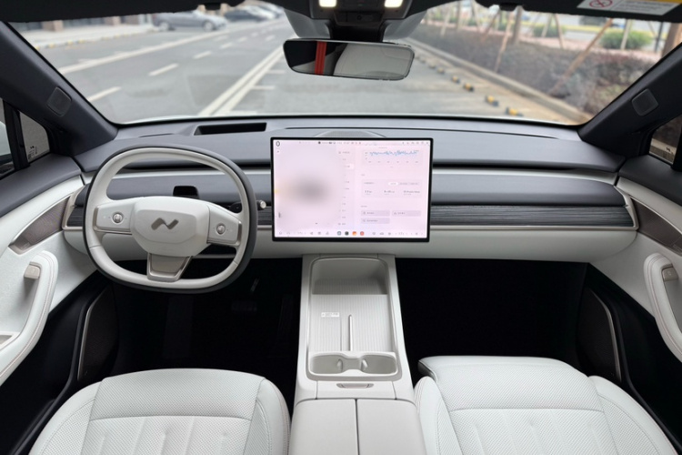 乐道L60 2024款 60kWh 四驱版中控内饰7010