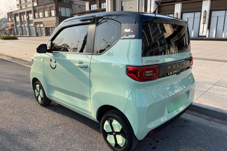 五菱汽车 宏光MINIEV 2022款 马卡龙臻享款 磷酸铁锂车身外观6005