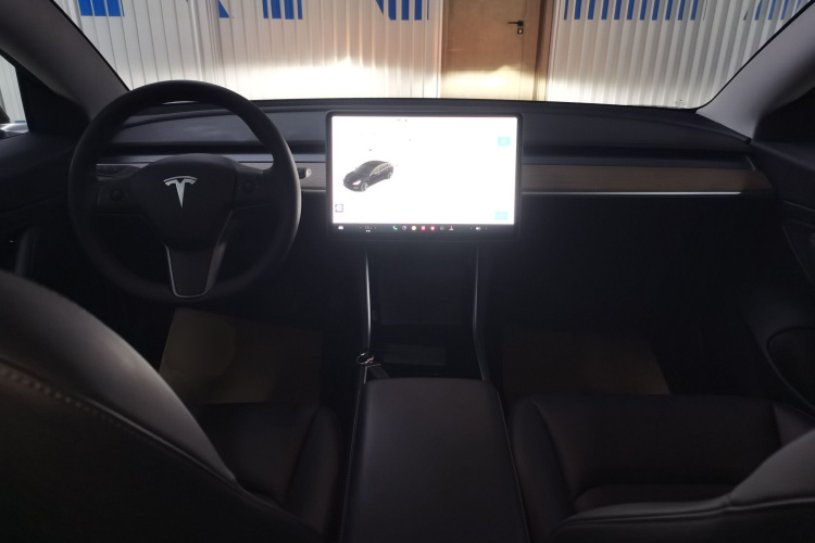 特斯拉 Model 3 2020款 改款 标准续航后驱升级版中控内饰12
